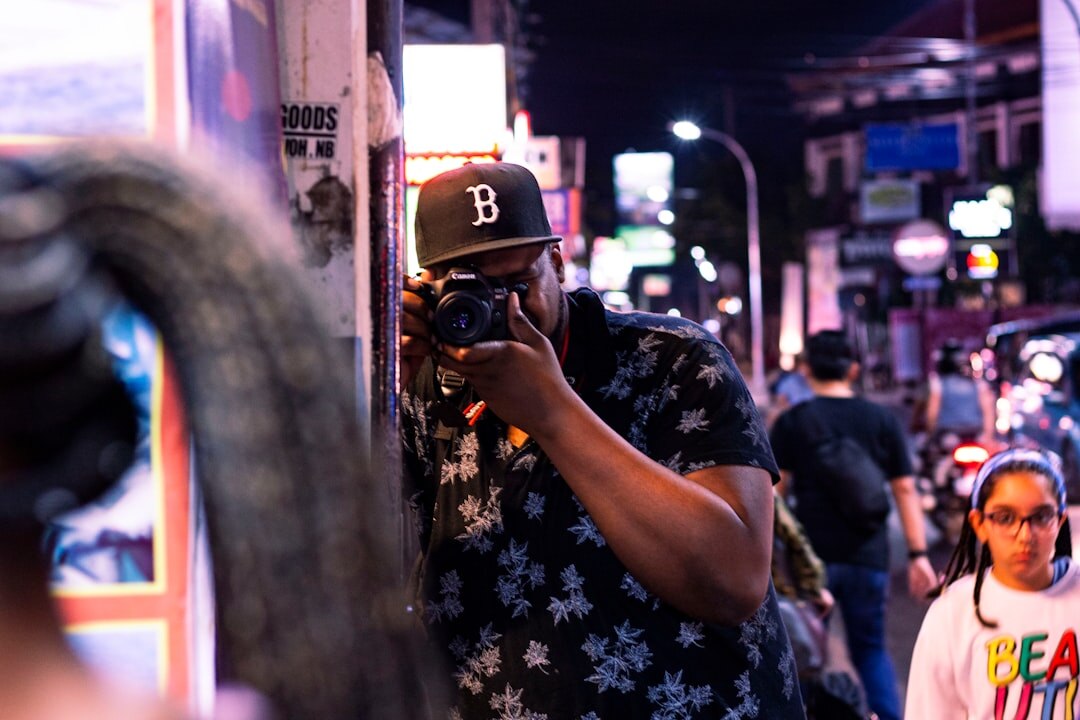 paparazzi following stars